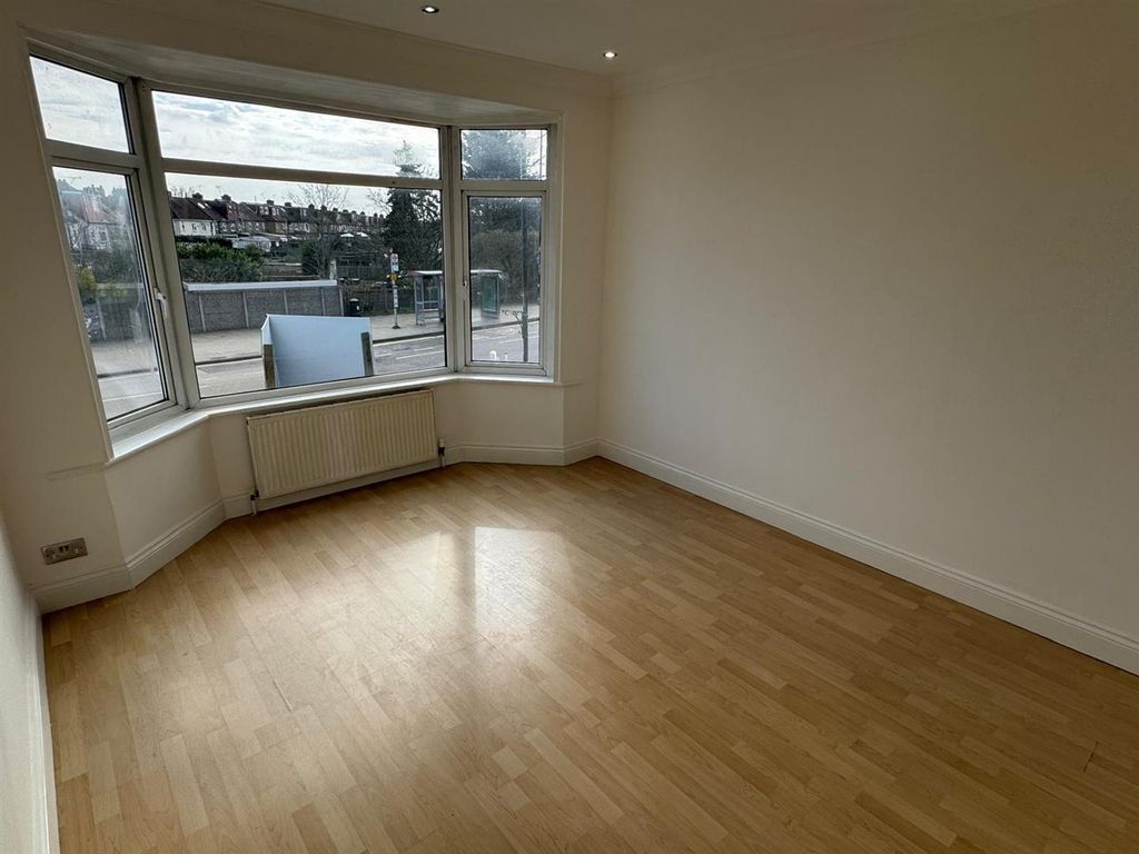 Property photo 3 of 9 Img-20260317-Wa0004.Jpg