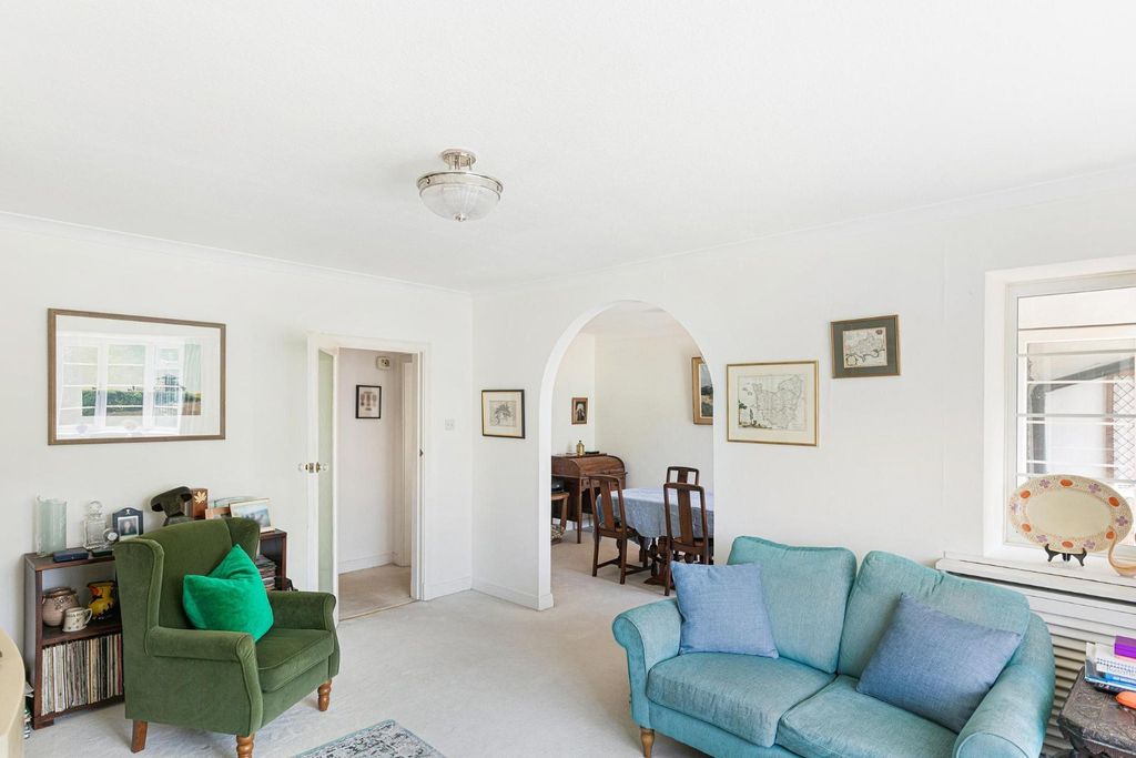 Property photo 3 of 16 4498503