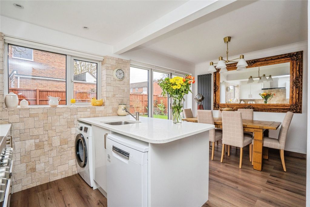 Property photo 3 of 18 Picture No. 16