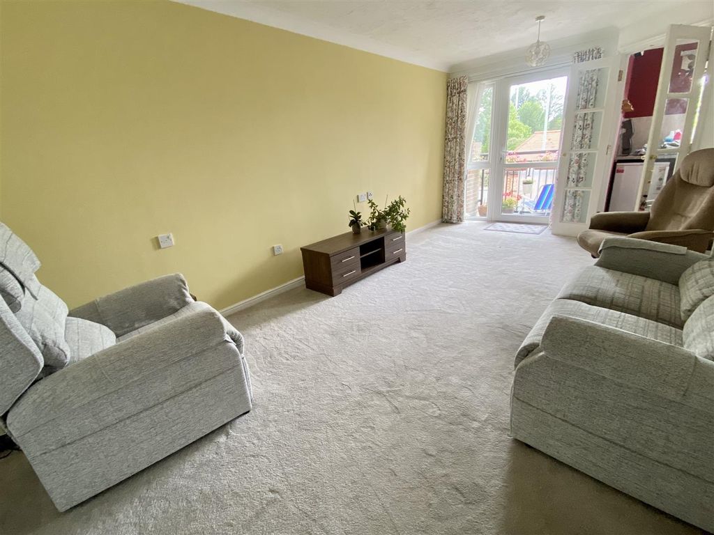 Property photo 3 of 8 2.Jpg