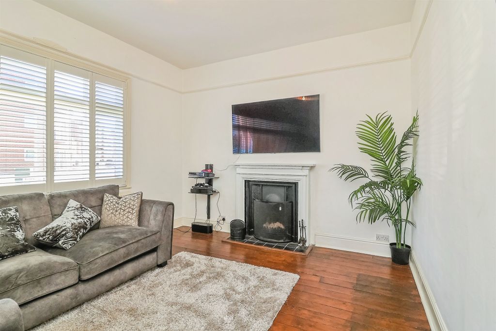 Property photo 2 of 24