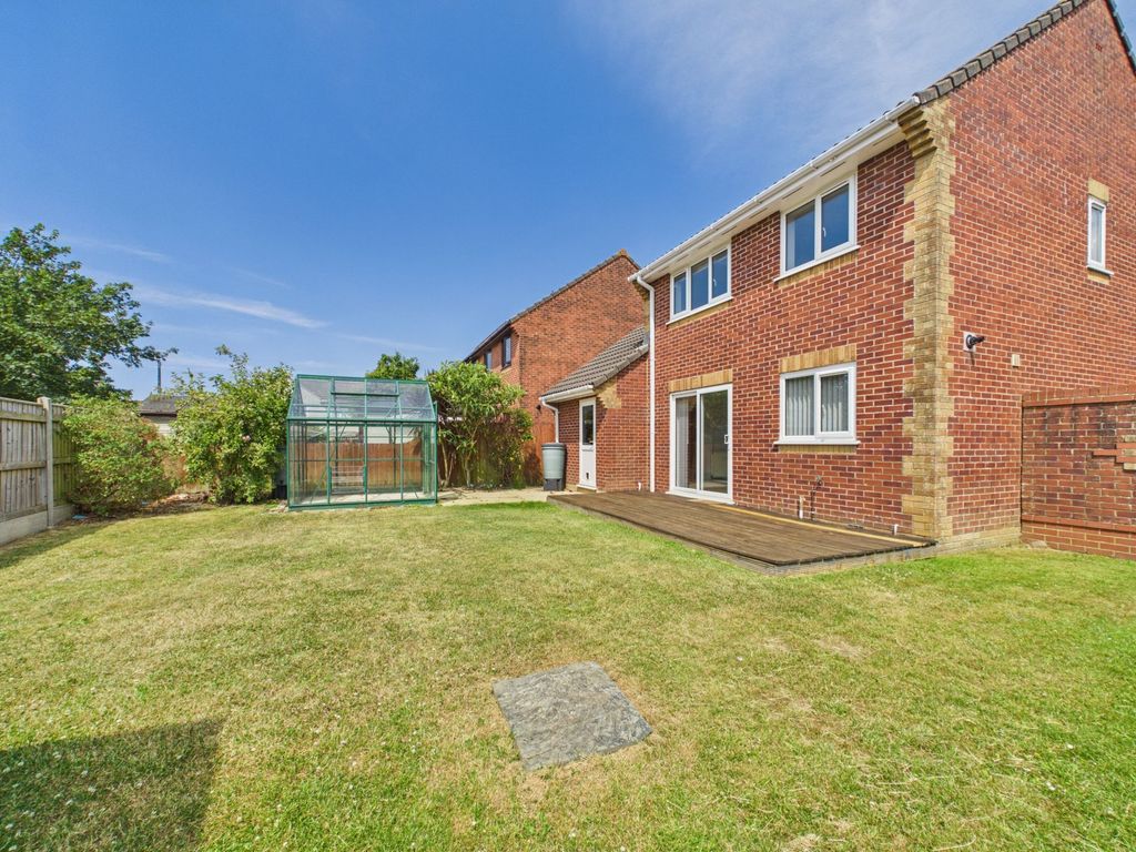 Property photo 2 of 11