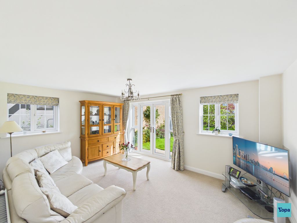 Property photo 2 of 25 Cam01073G0-Pr0265-Still004