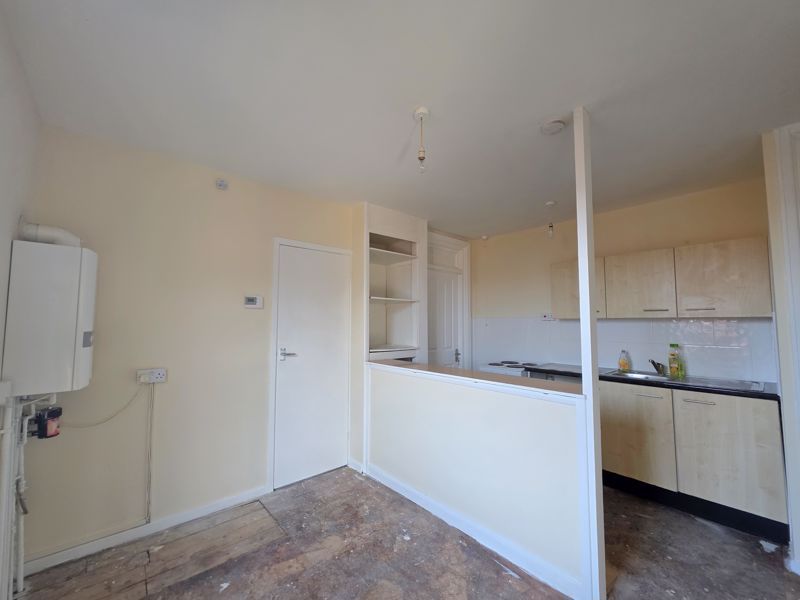 Property photo 3 of 6 Photo 11