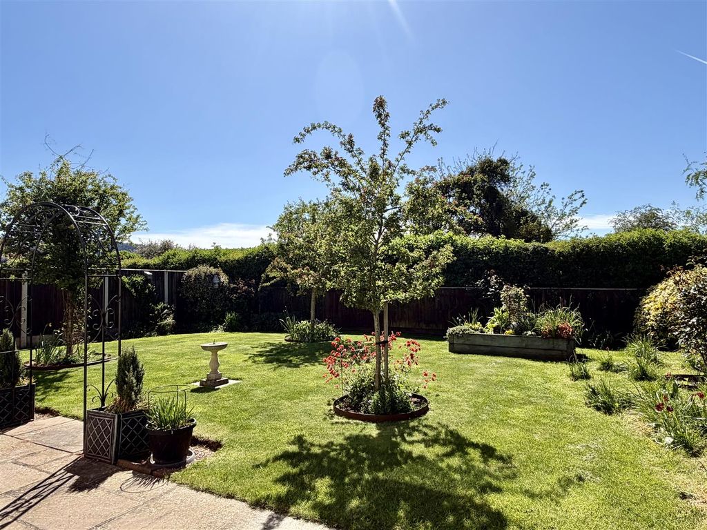 Property photo 2 of 24