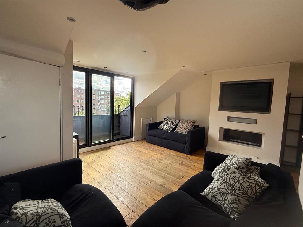 Property photo 2 of 12 Recep2.Jpg