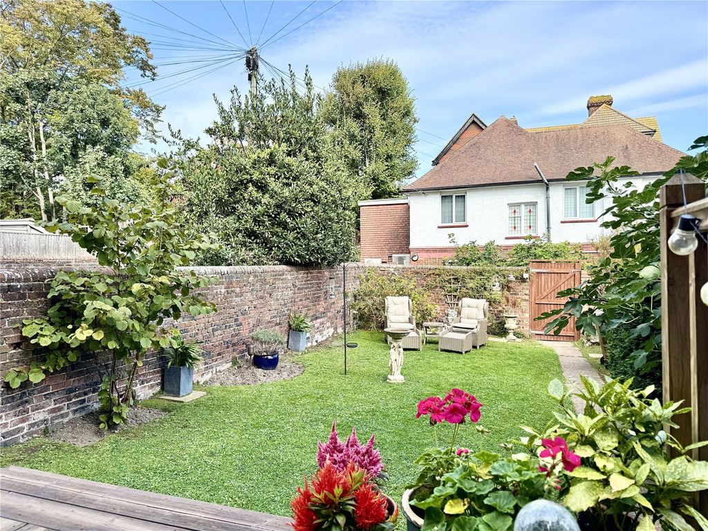 Property photo 3 of 19 Picture No. 29