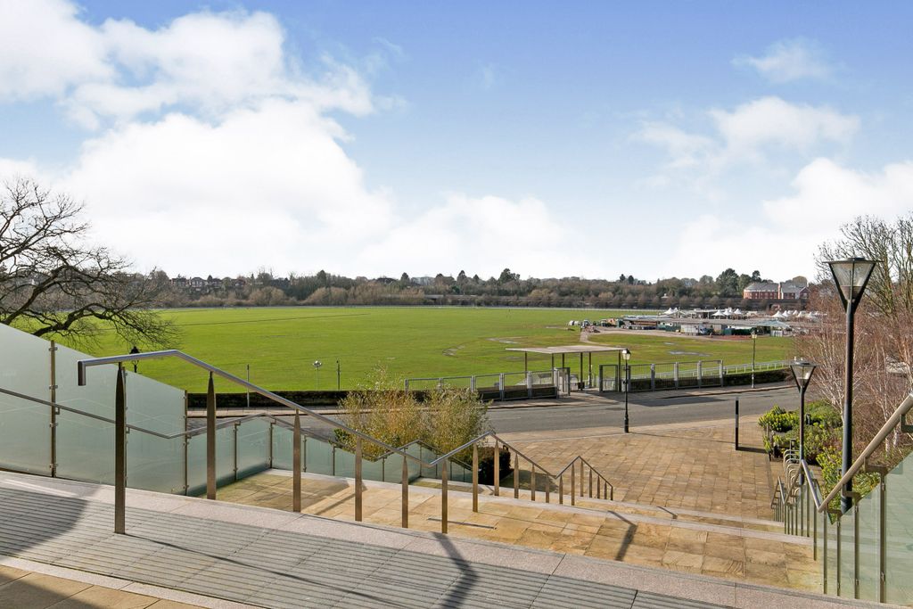 Property photo 1 of 14 Front Views