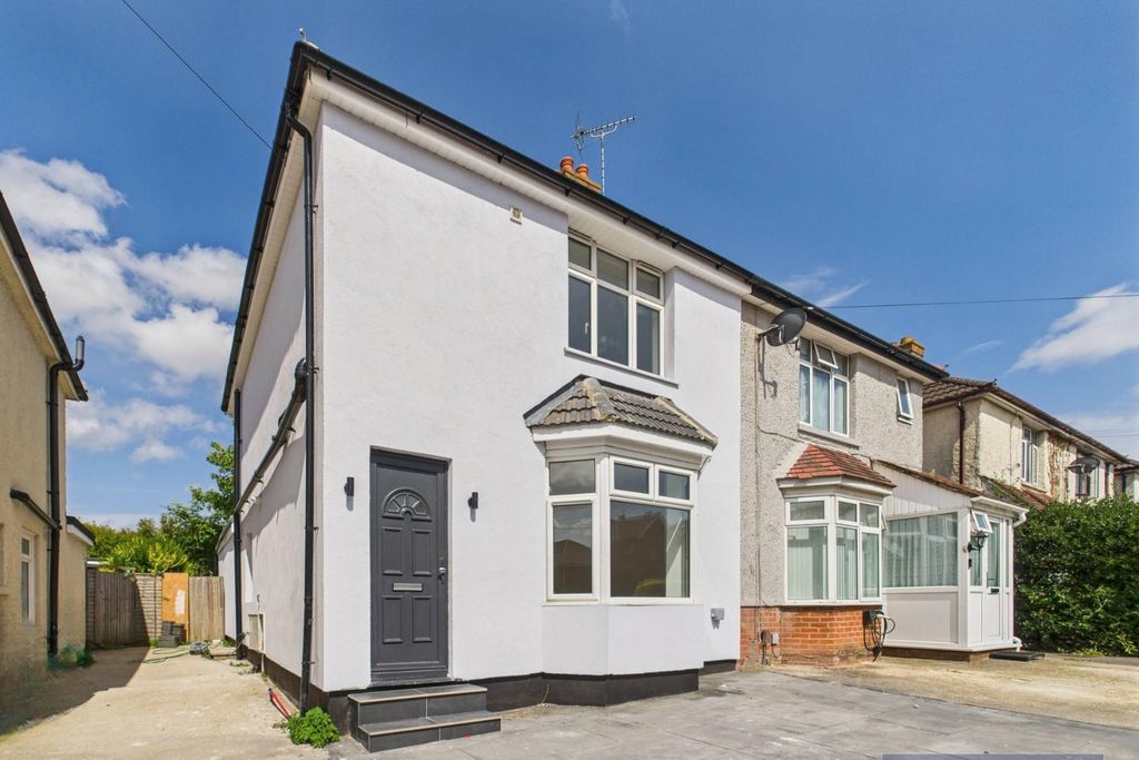 Property photo 1 of 15 Cam05152G0-Pr0164-Still035.Jpg