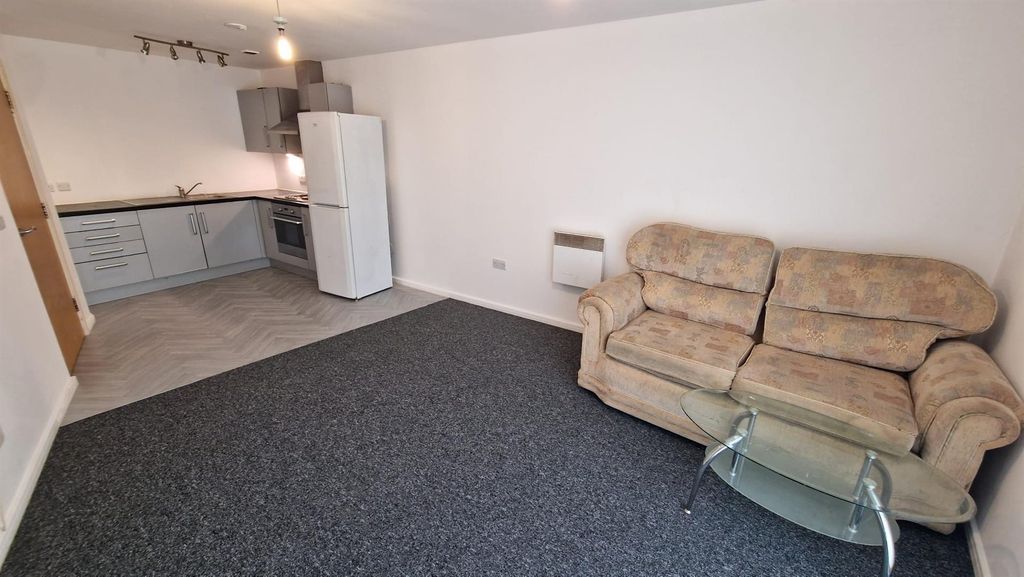 Property photo 2 of 11 Whatsapp Image 2026-02-18 At 11.43.53.Jpeg