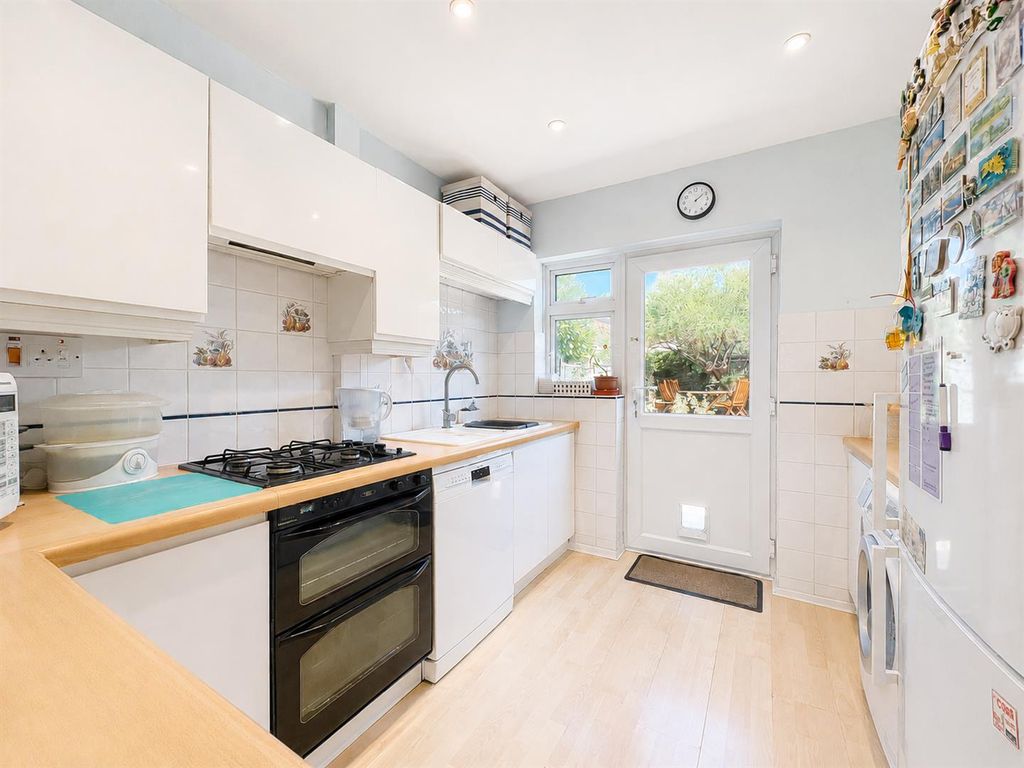 Property photo 3 of 19 Kitchen.Png
