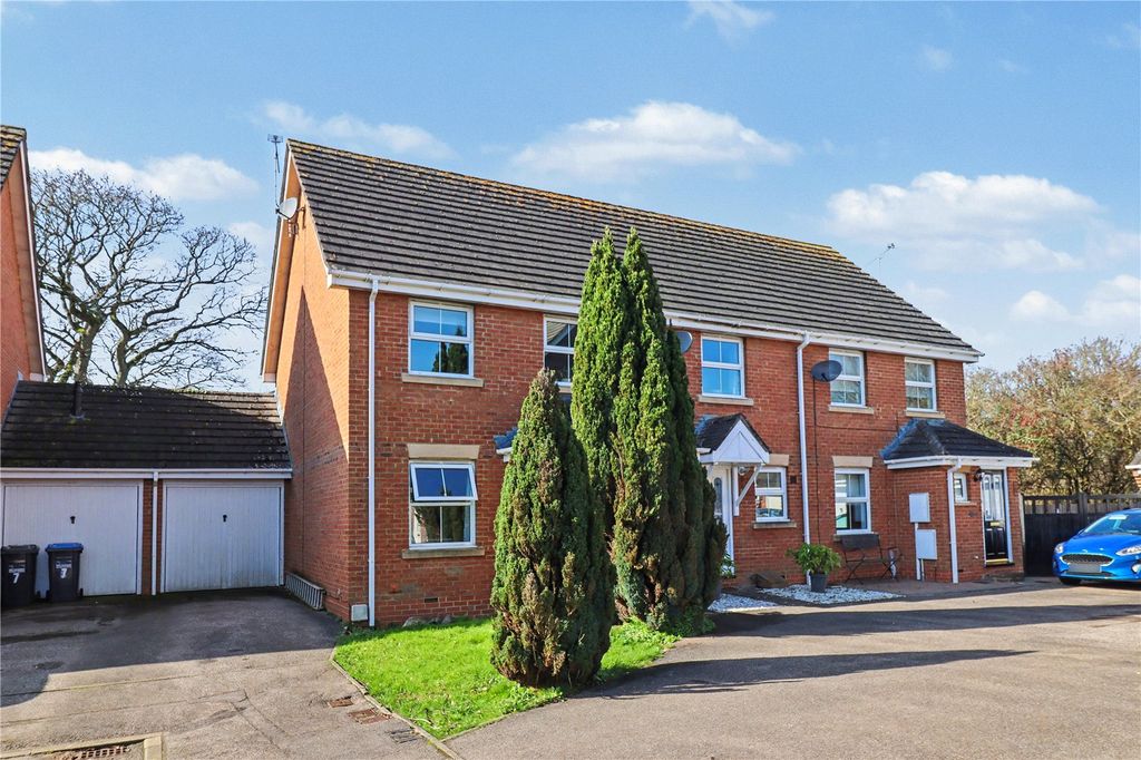 Property photo 1 of 9 Front