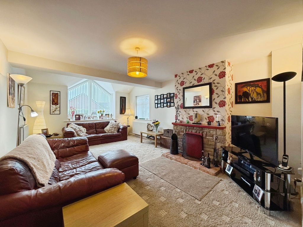Property photo 3 of 38