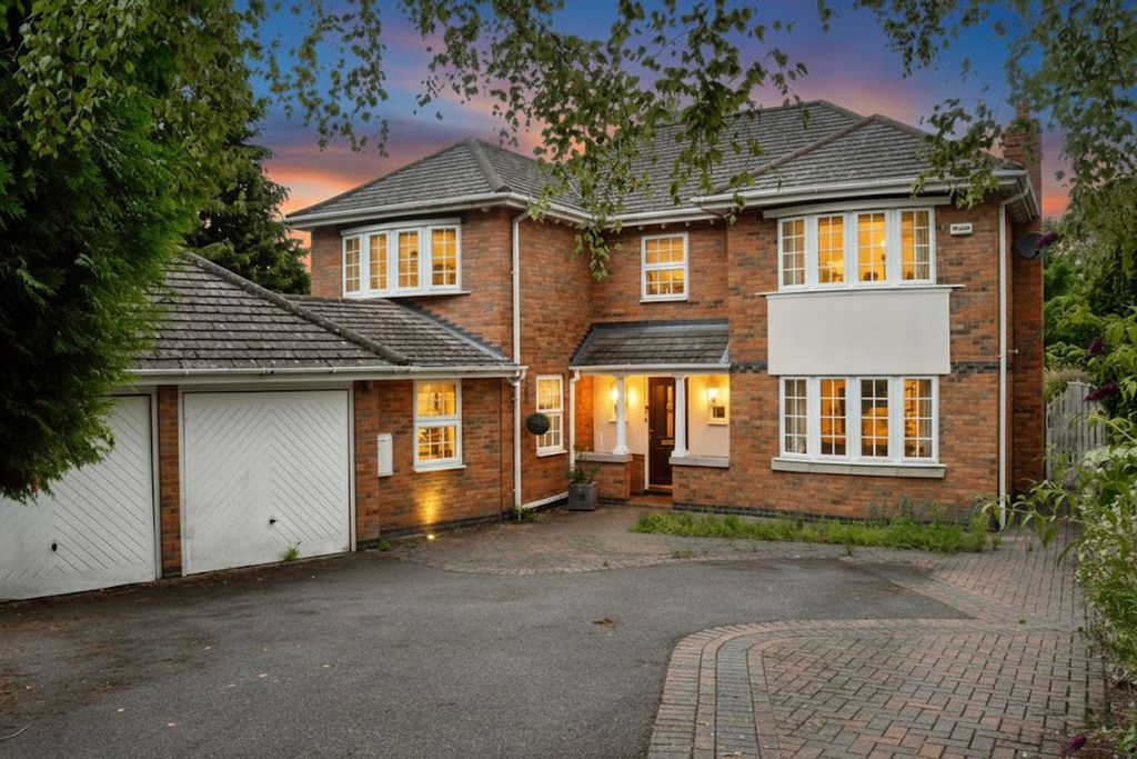 Property photo 1 of 18