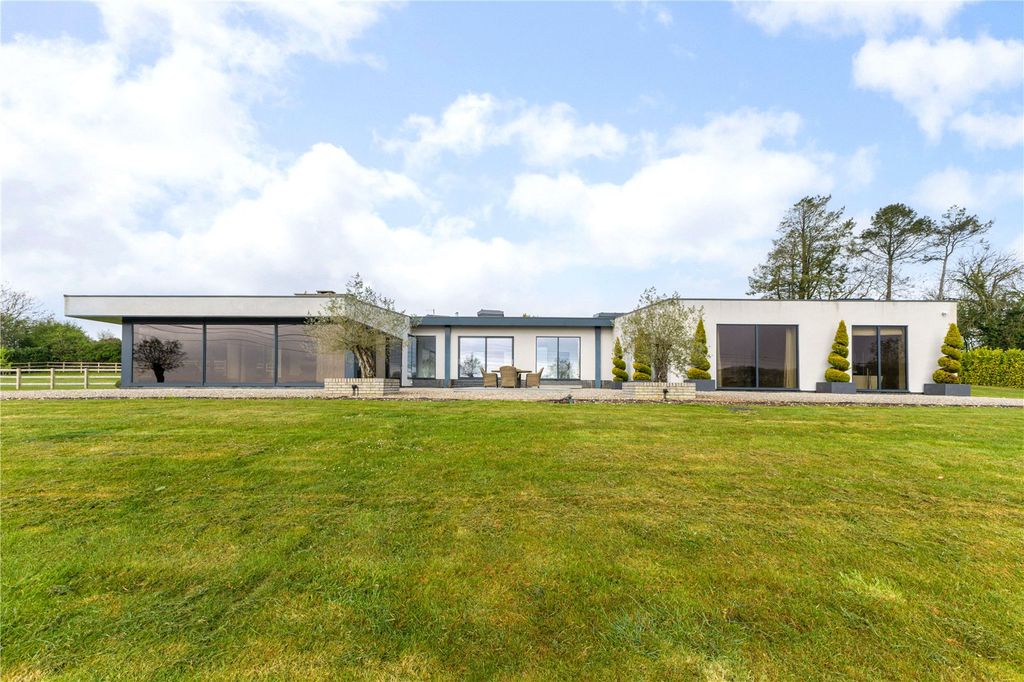 Property photo 1 of 18 Rear Aspect