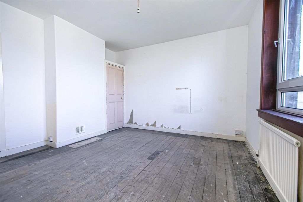 Property photo 3 of 24 7M3A3707.Jpg