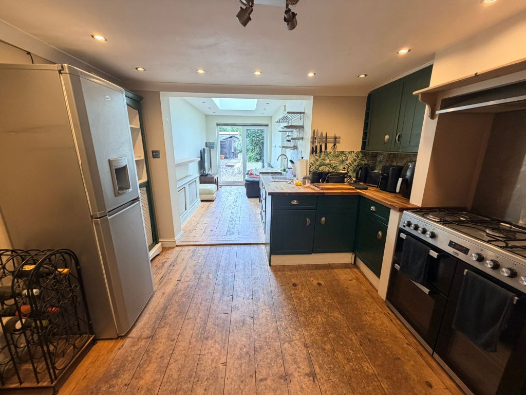 Property photo 3 of 11 Img_2409