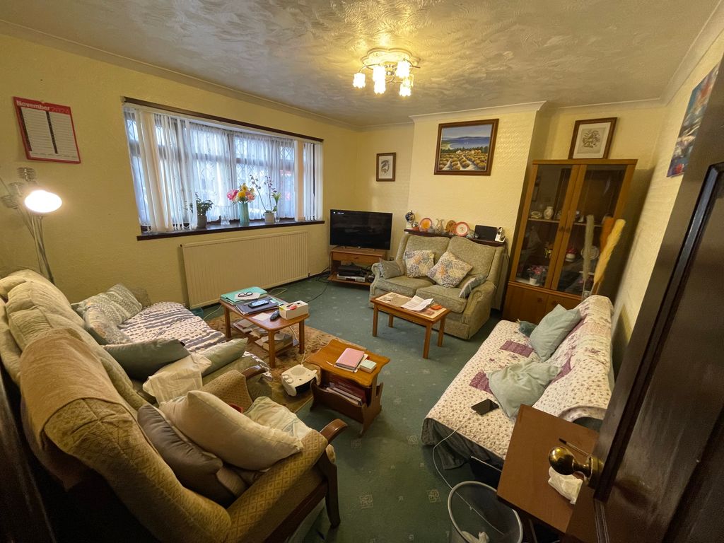 Property photo 1 of 27