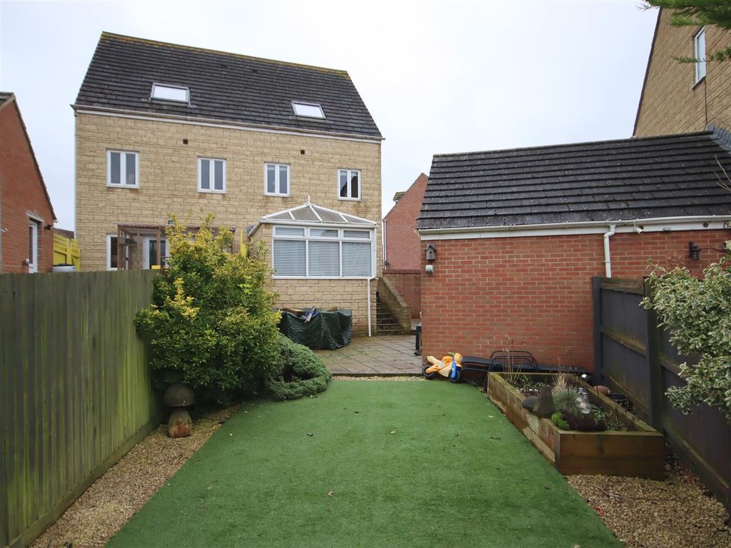 Property photo 2 of 15 Img_9932.Jpg