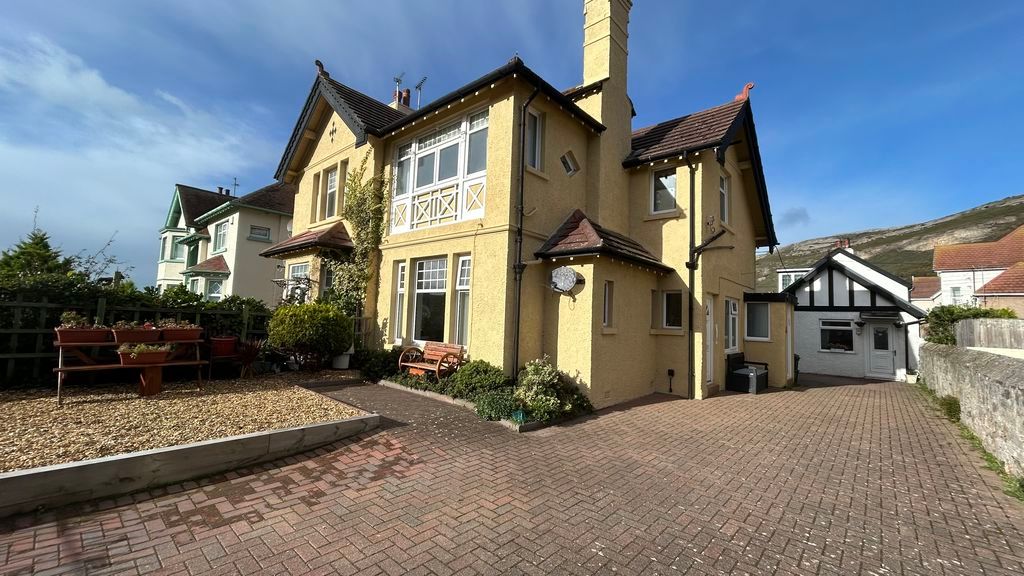 Property photo 1 of 14 Photo 1