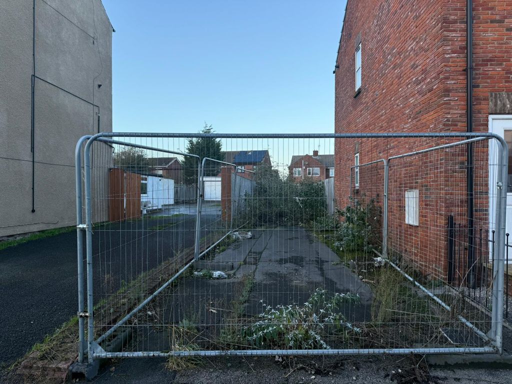 Property photo 1 of 4