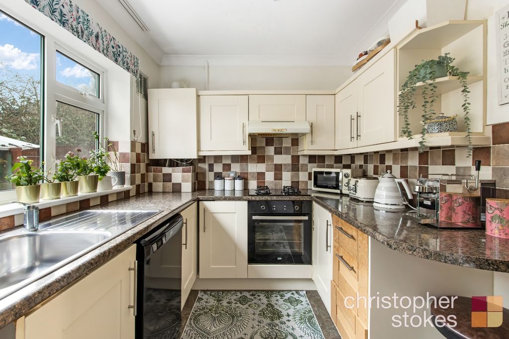 Property photo 3 of 13 3908178