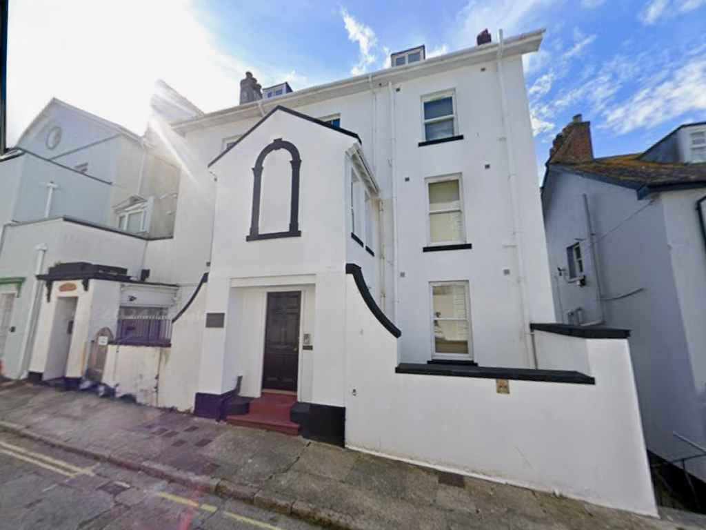 Property photo 1 of 12