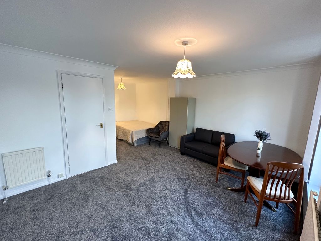 Property photo 2 of 15 Room C