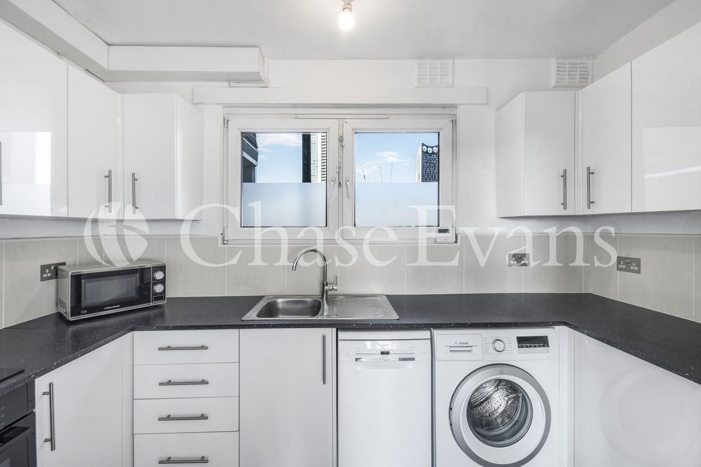 Property photo 2 of 12 Kitchen