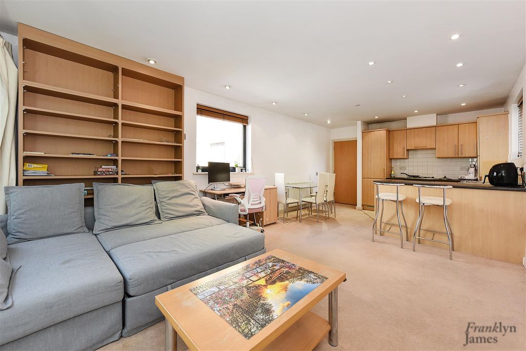 Property photo 1 of 10 Ocean Wharf (9).Jpg