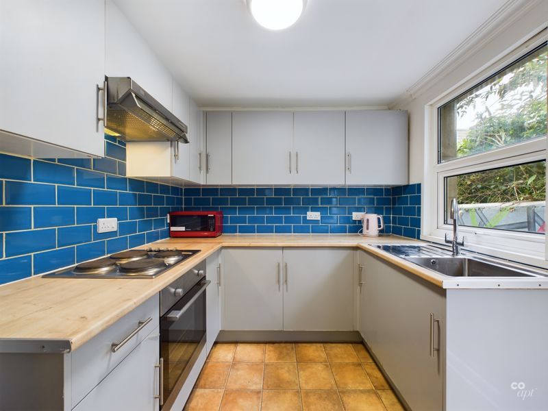 Property photo 2 of 9 Photo 6