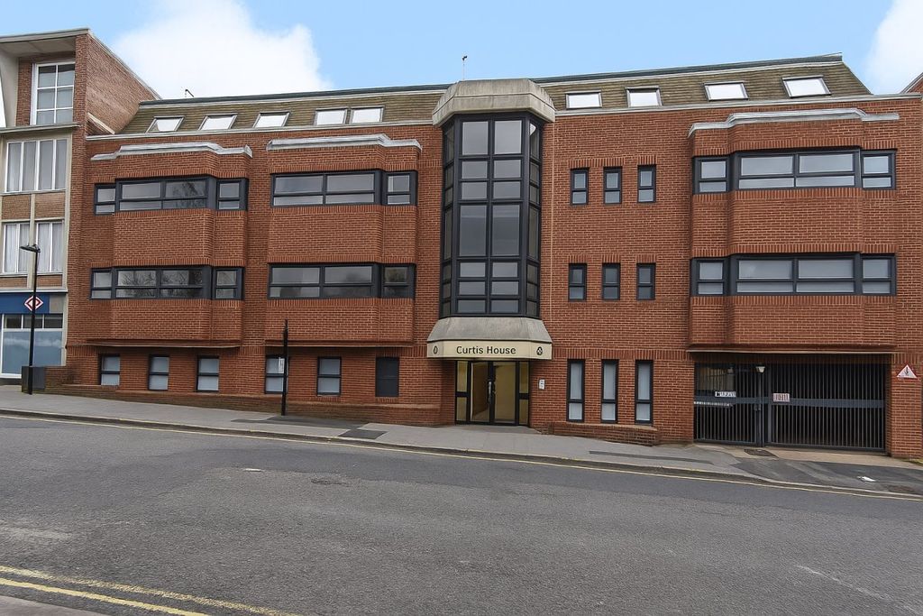 Property photo 1 of 8