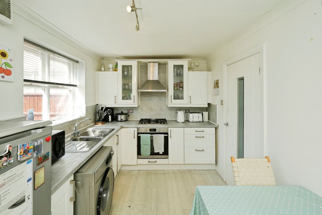 Property photo 2 of 12 Kitchen