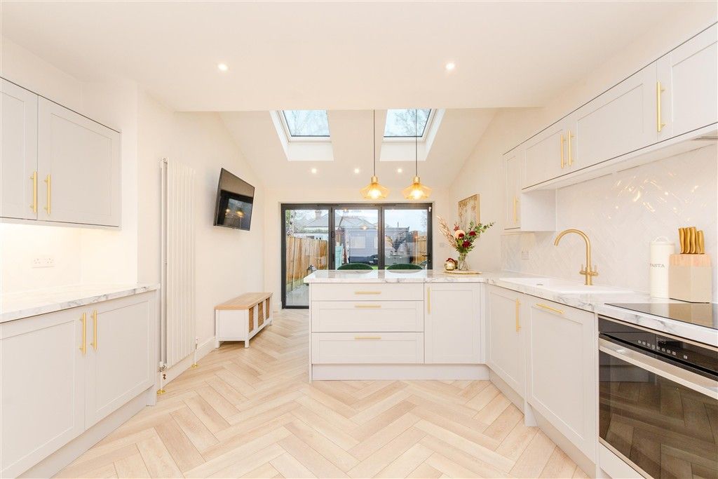 Property photo 2 of 15 Kitchen/Diner