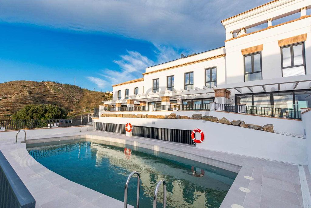 Property photo 3 of 23