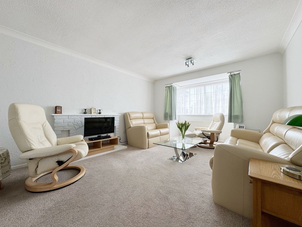 Property photo 2 of 19