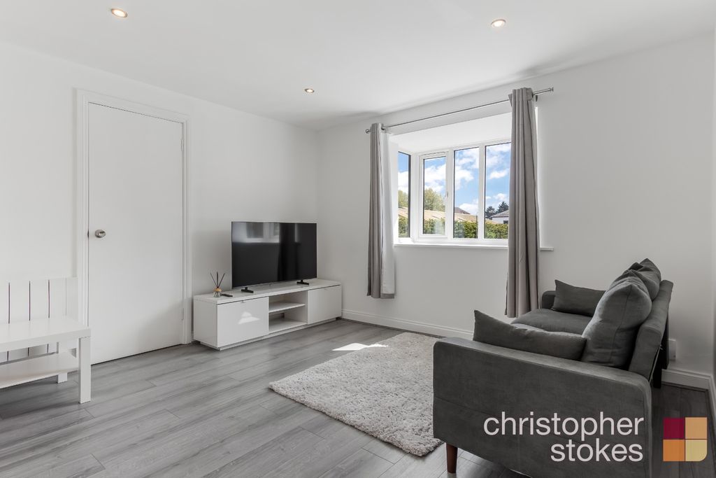 Property photo 2 of 14 5057155