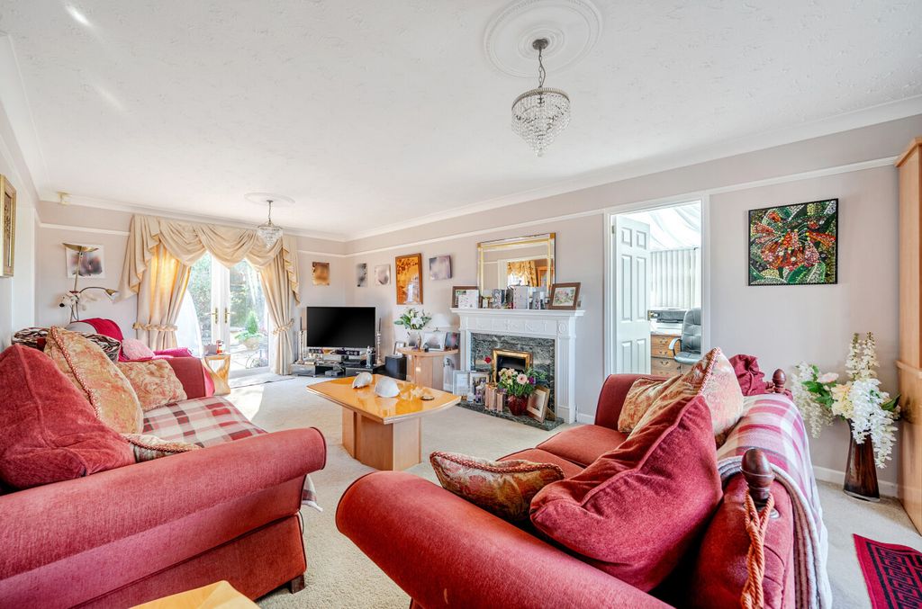 Property photo 2 of 25 1362018-18-68E43B...