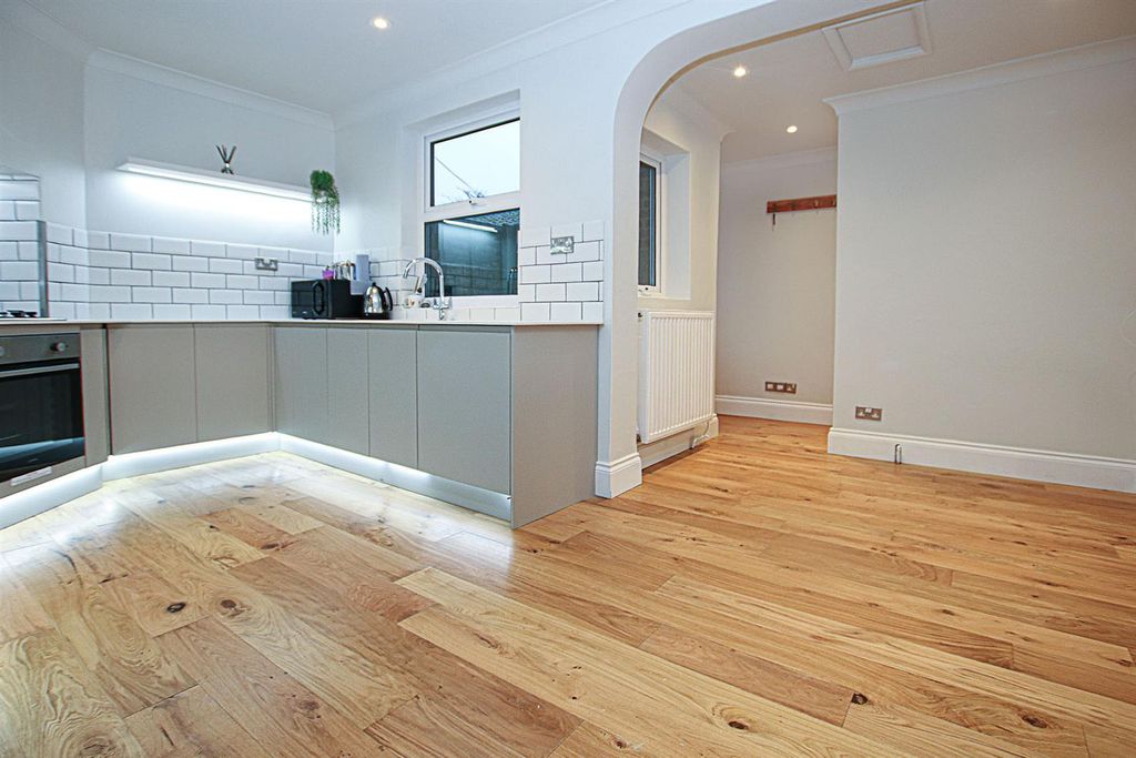 Property photo 3 of 15 Img_4916.Jpg