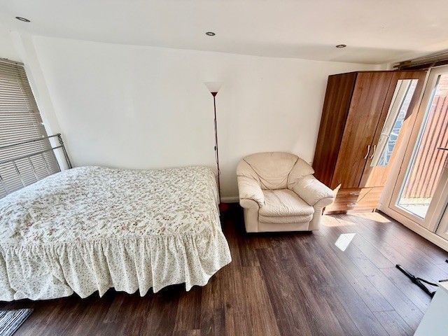 Property photo 2 of 5 Kc1