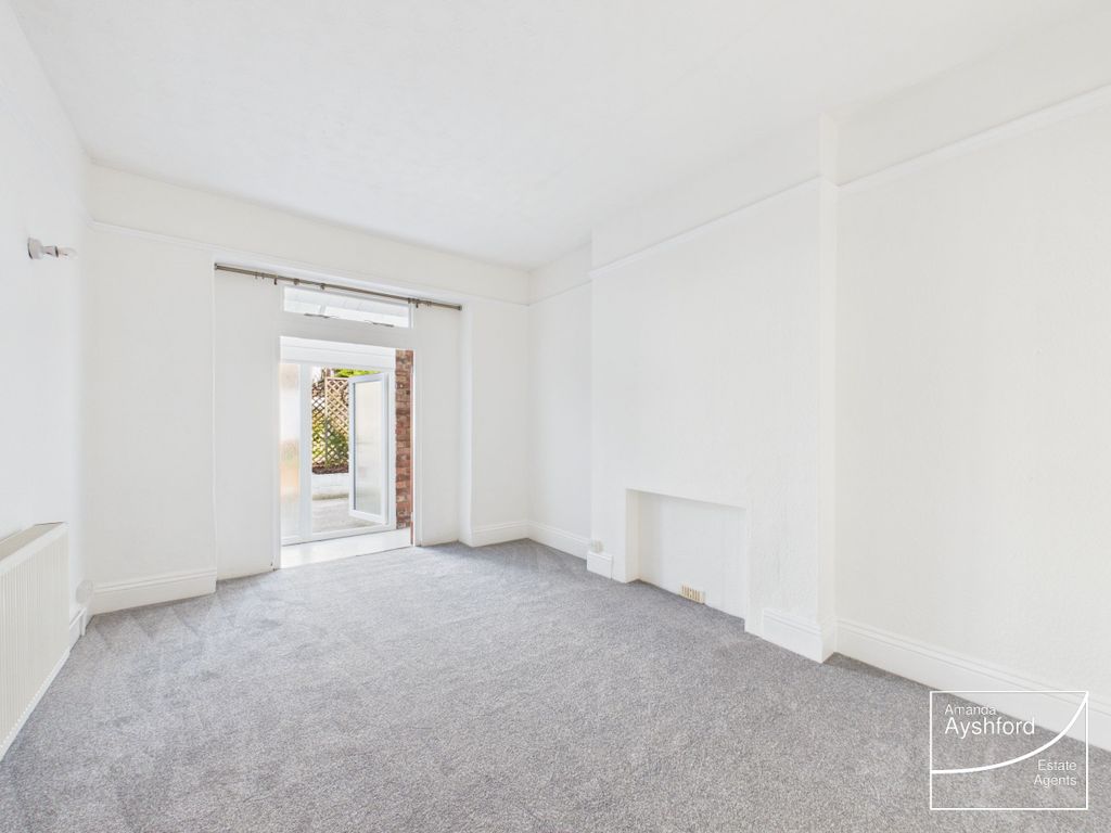 Property photo 3 of 27