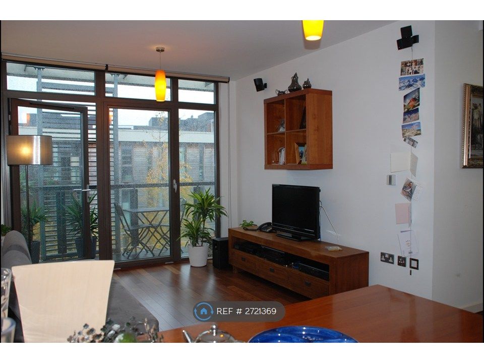 Property photo 2 of 9 Living Room 1