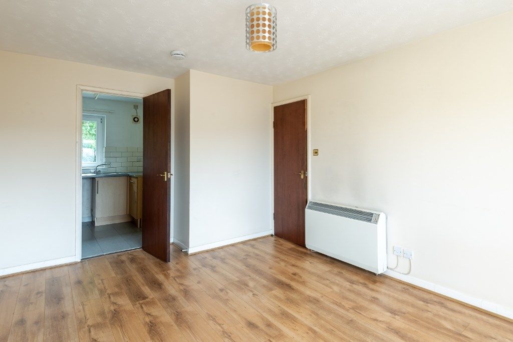 Property photo 3 of 11 Photo 3