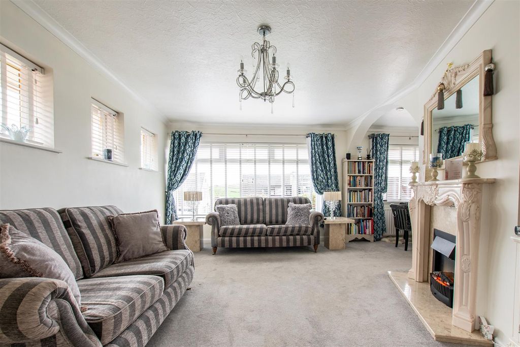 Property photo 2 of 18 Dsc_3548-Hdr.Jpg