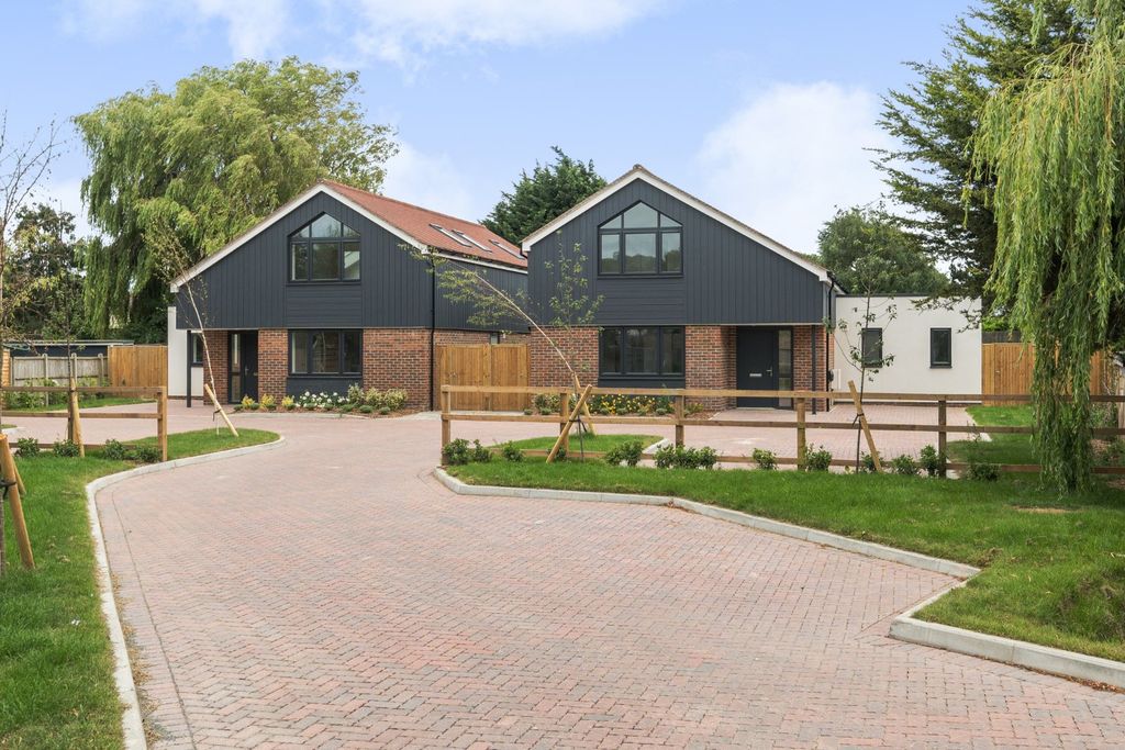 Property photo 1 of 19 Picture No. 22