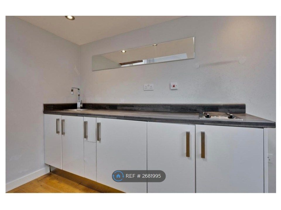 Property photo 1 of 3