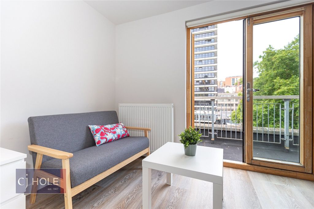 Property photo 3 of 15 Picture No. 24