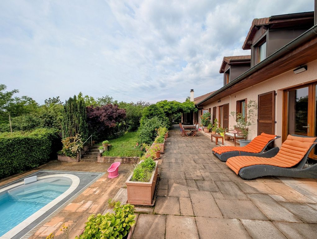 Property photo 3 of 20