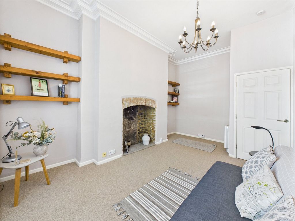 Property photo 2 of 10 Picture No. 25