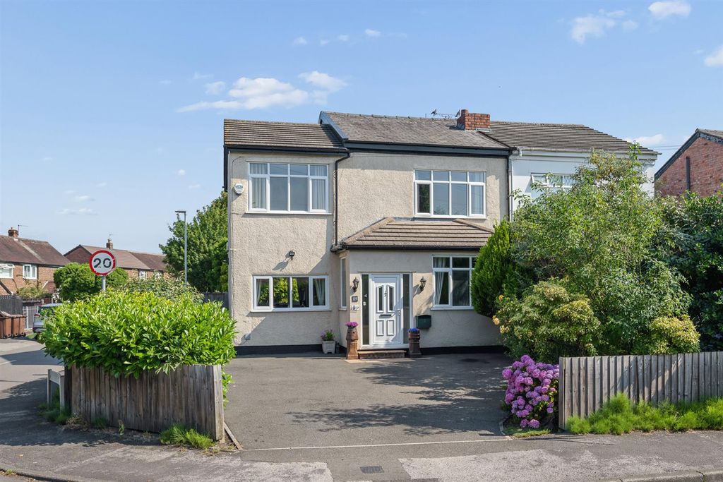 Property photo 1 of 32 Ravens Meol Lane-4.Jpg